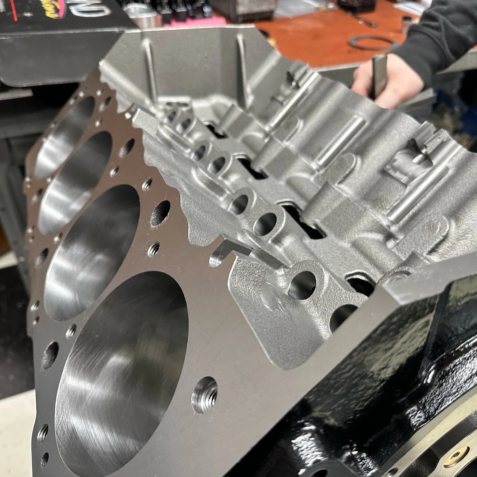 555ci Blown, Fuel Injected BBC, Hydraulic Roller Engine - Complete