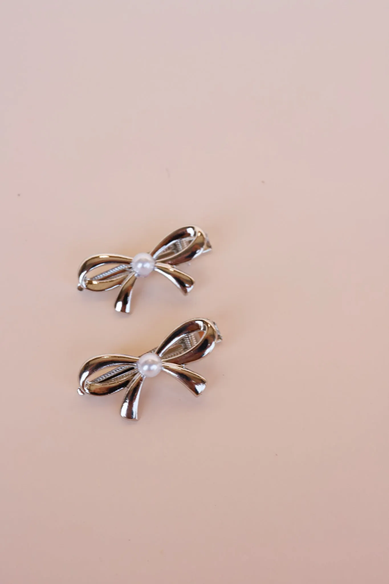 BOWS AND PEARLS CLIPS (2 COLORS)