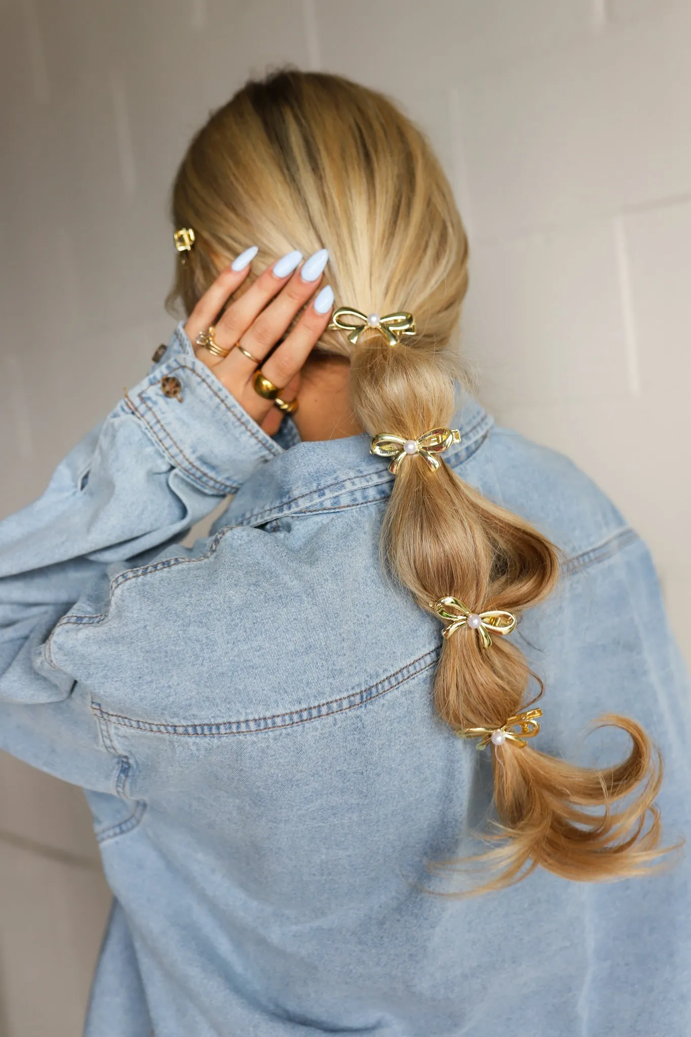 BOWS AND PEARLS CLIPS (2 COLORS)