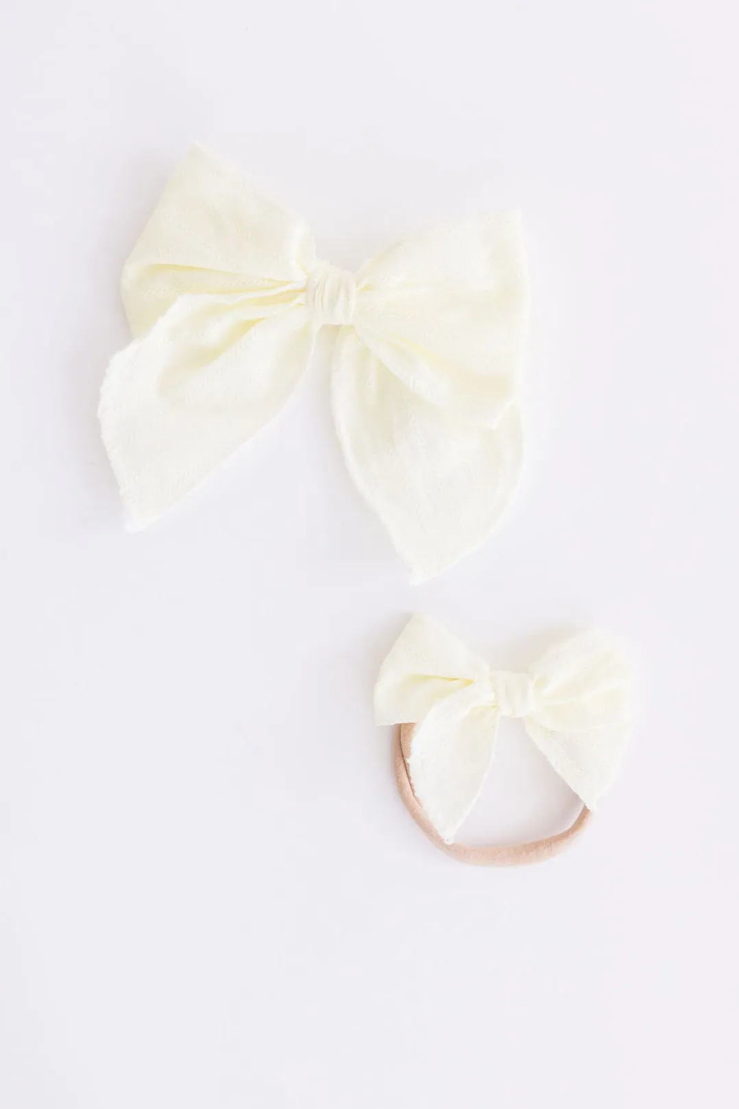 Classic Hair Bow - Pale Yellow
