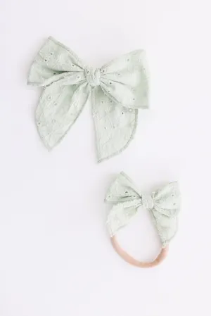 Classic Hair Bow - Pistachio Green Eyelet