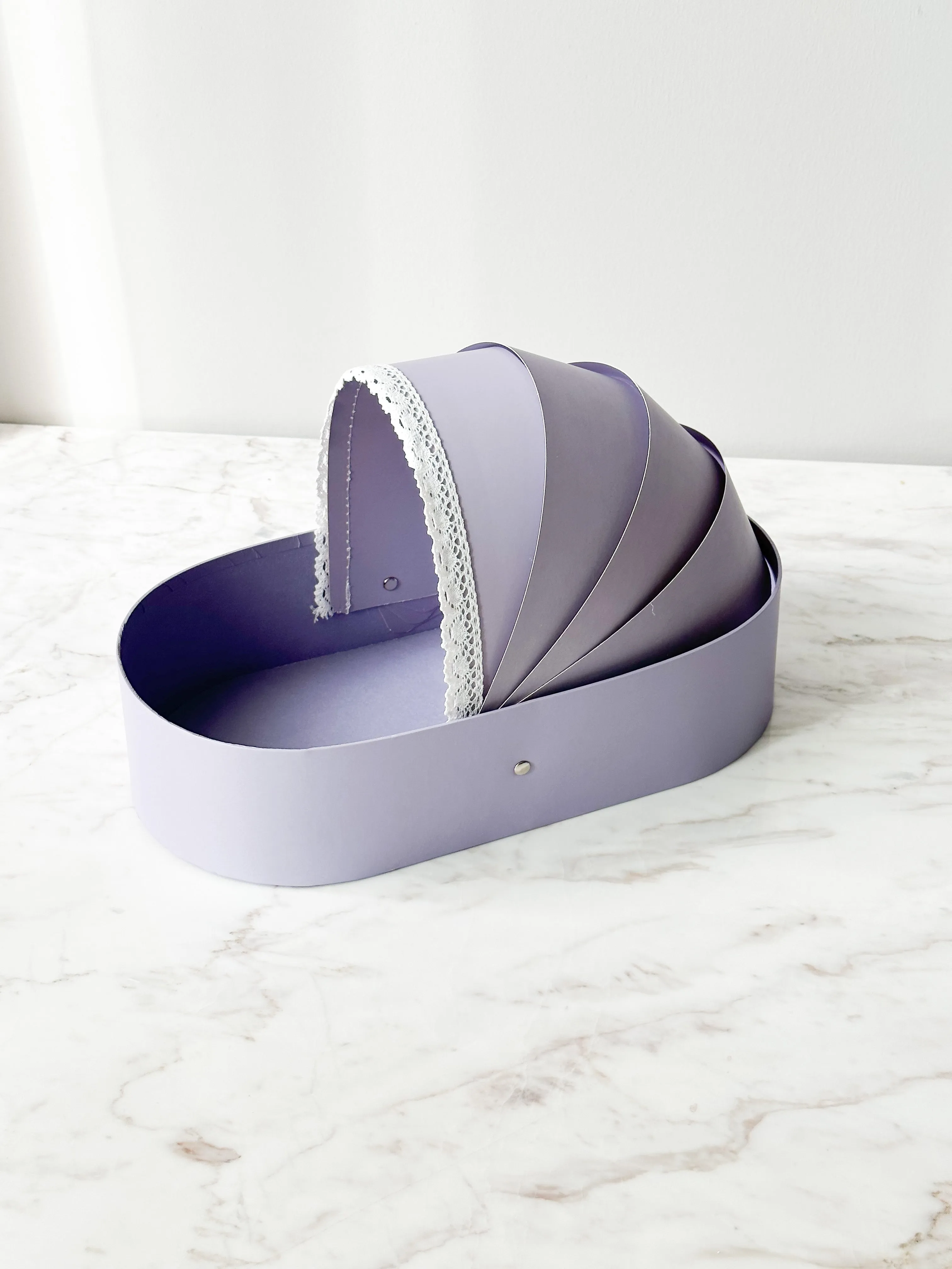 Crib Shape Flower & Gift Box