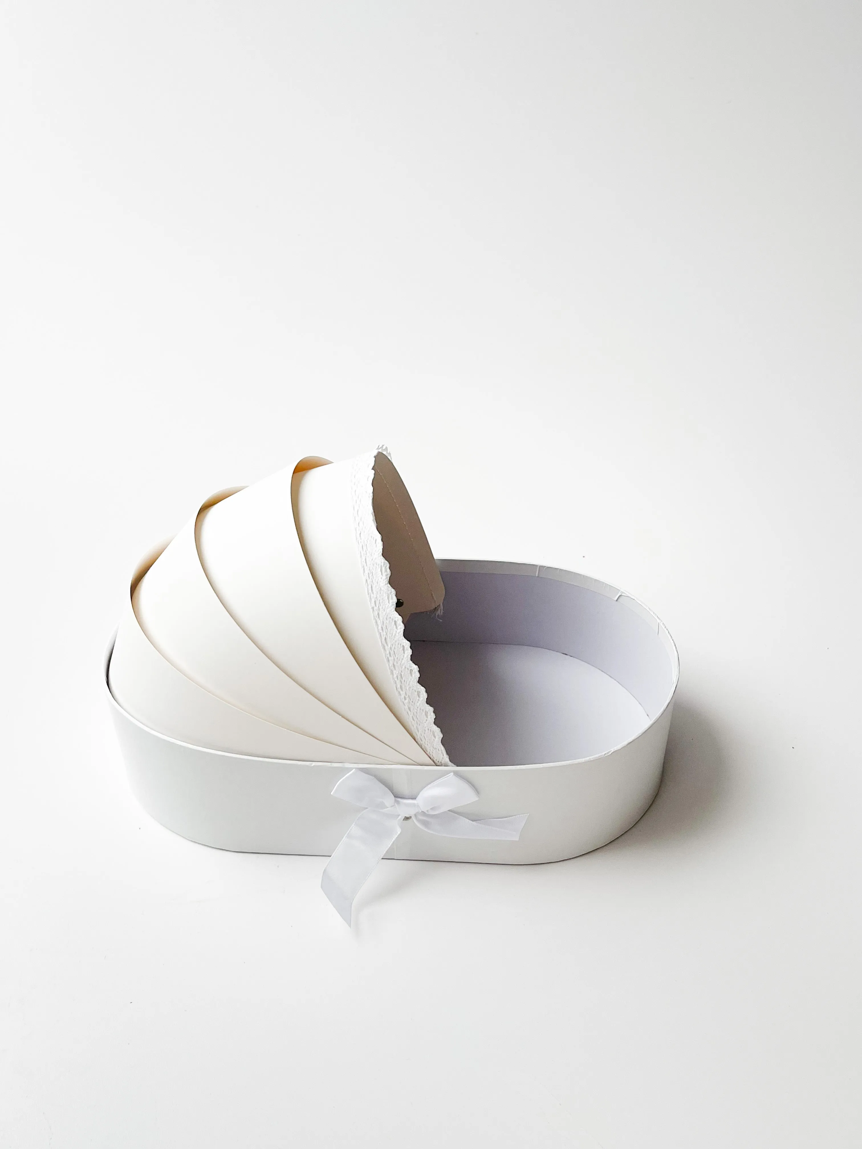 Crib Shape Flower & Gift Box