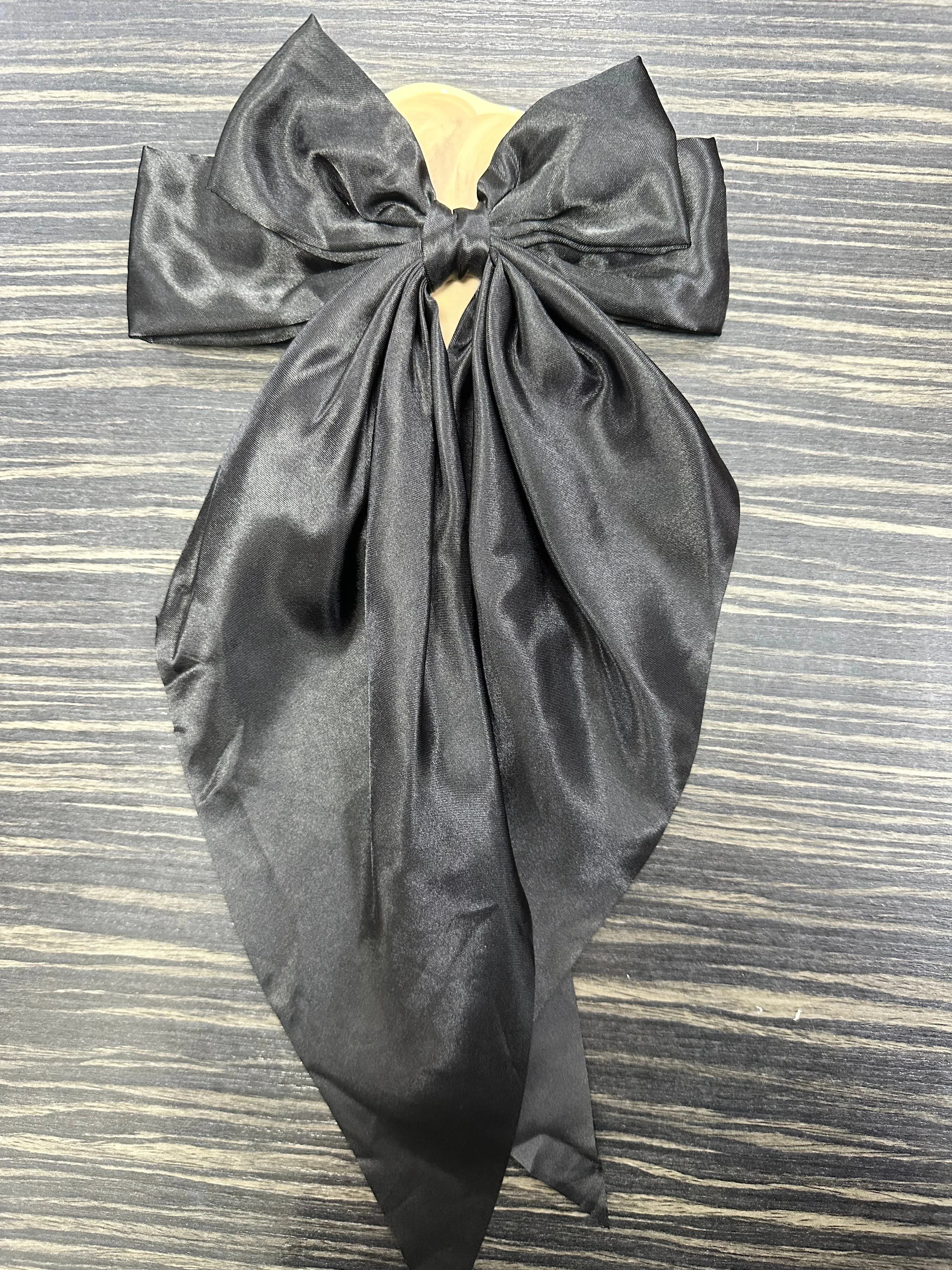DMB Pretty Satin Hair Bow