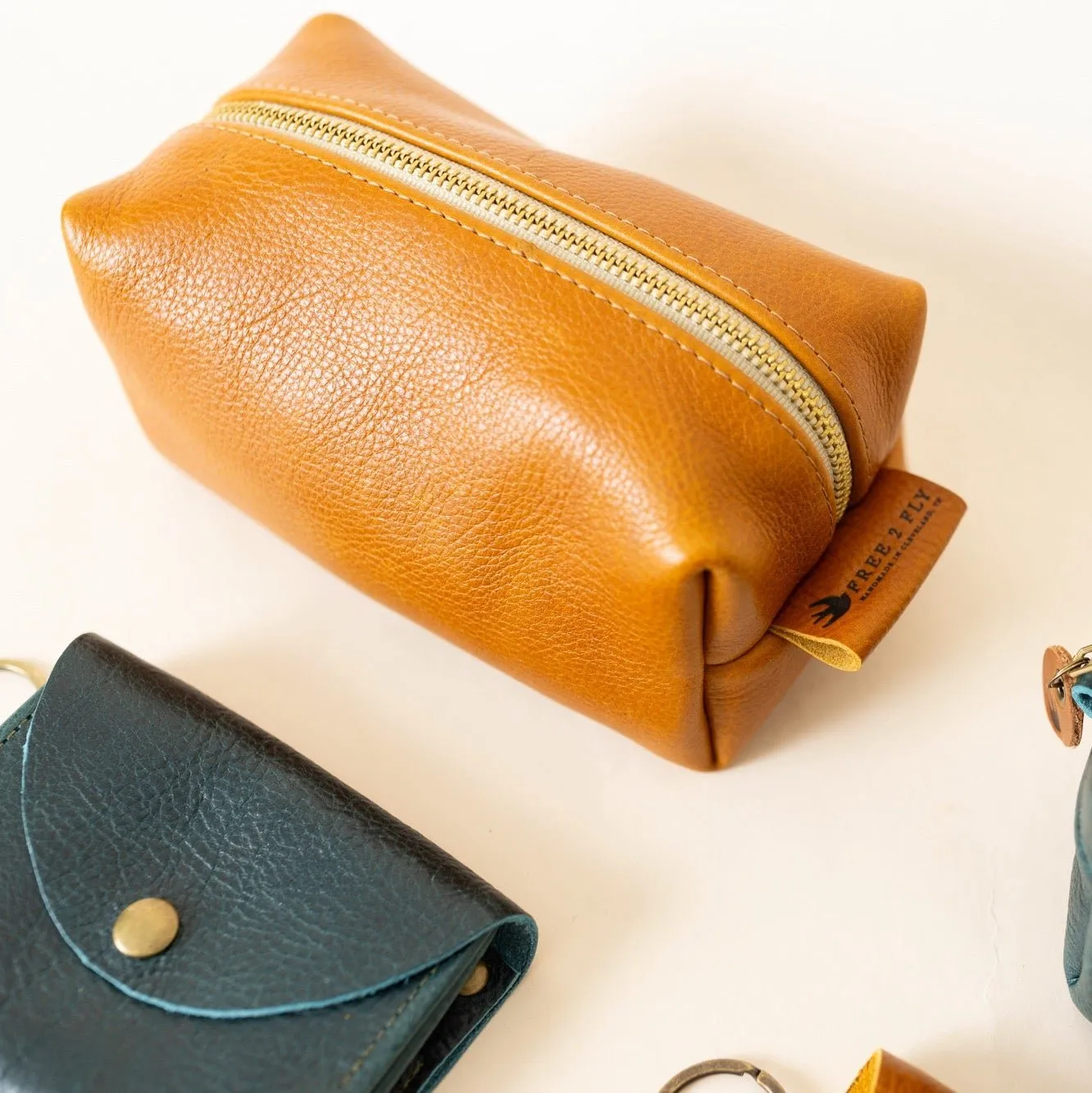 Essentials Pouch All Leather