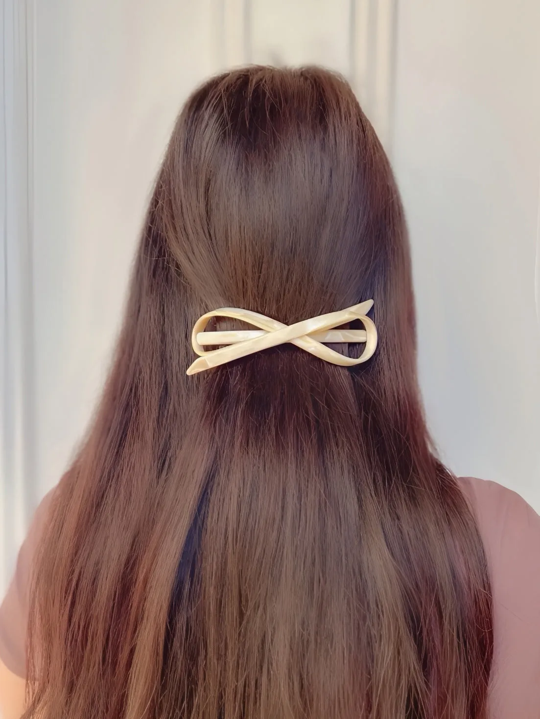 Jean Dark Tortoiseshell Bow Hair Clip