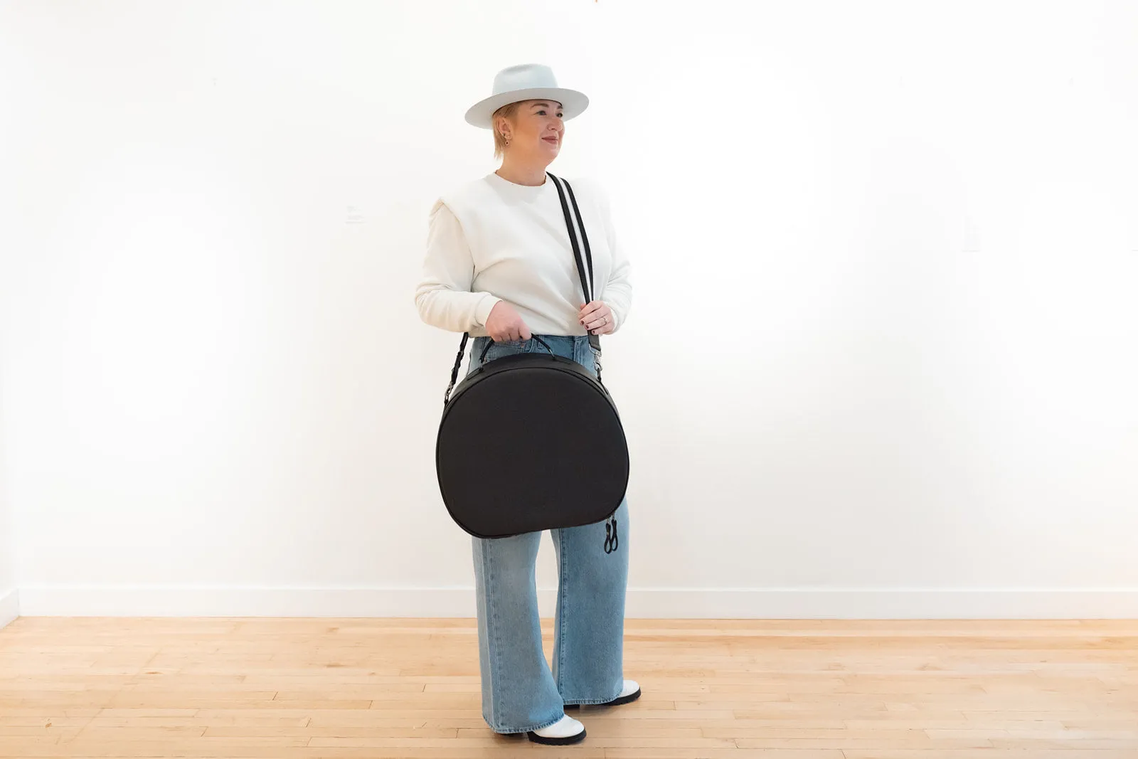 JET-SETTER HAT BAG - BLACK