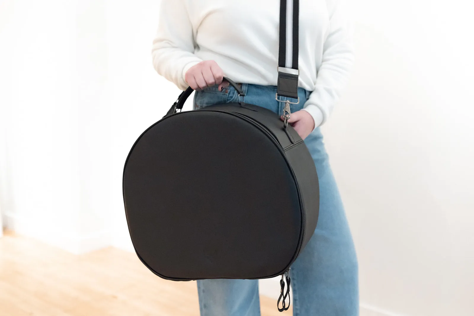 JET-SETTER HAT BAG - BLACK