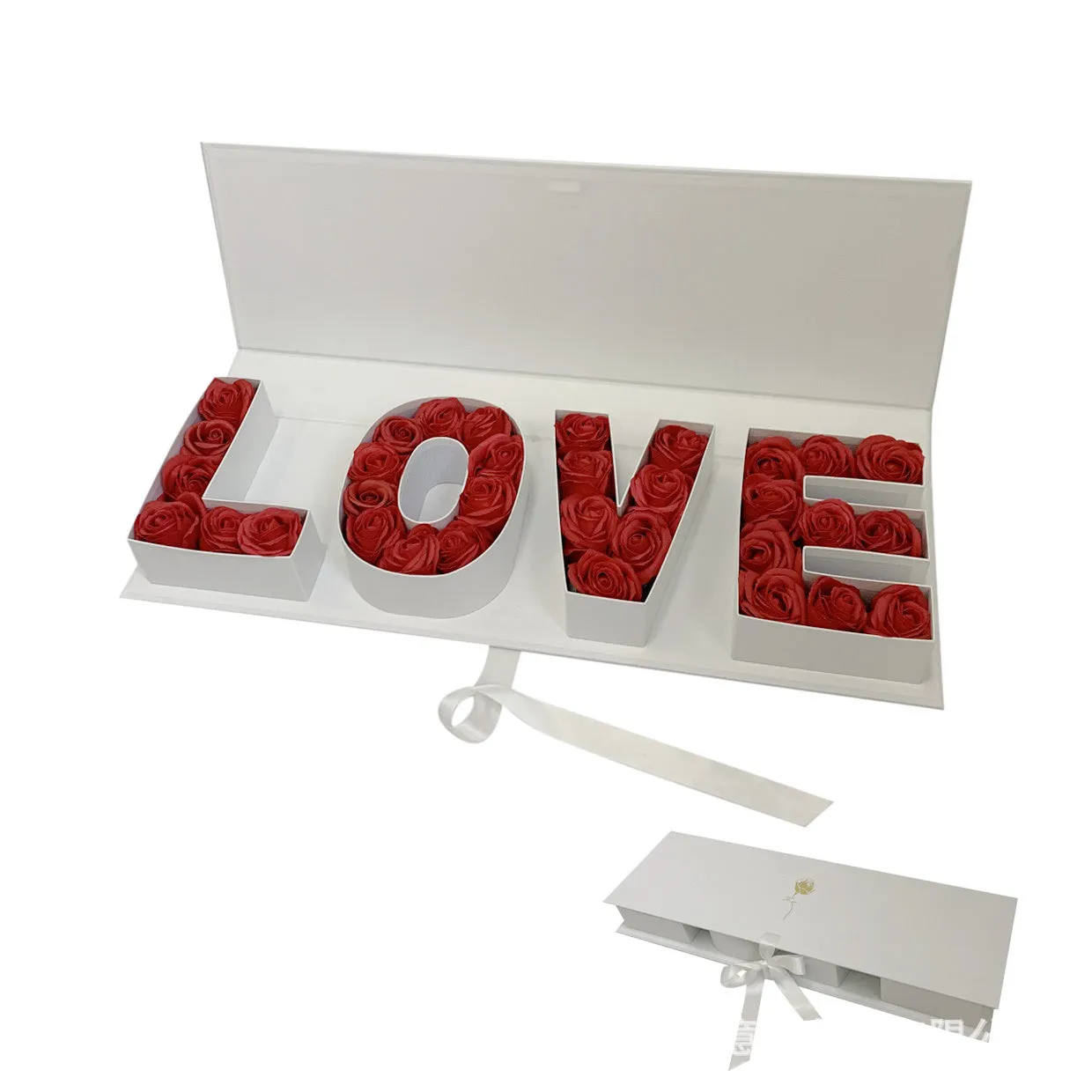 Love-Shaped Floral Gift Box – Perfect for Valentine’s Day Packaging